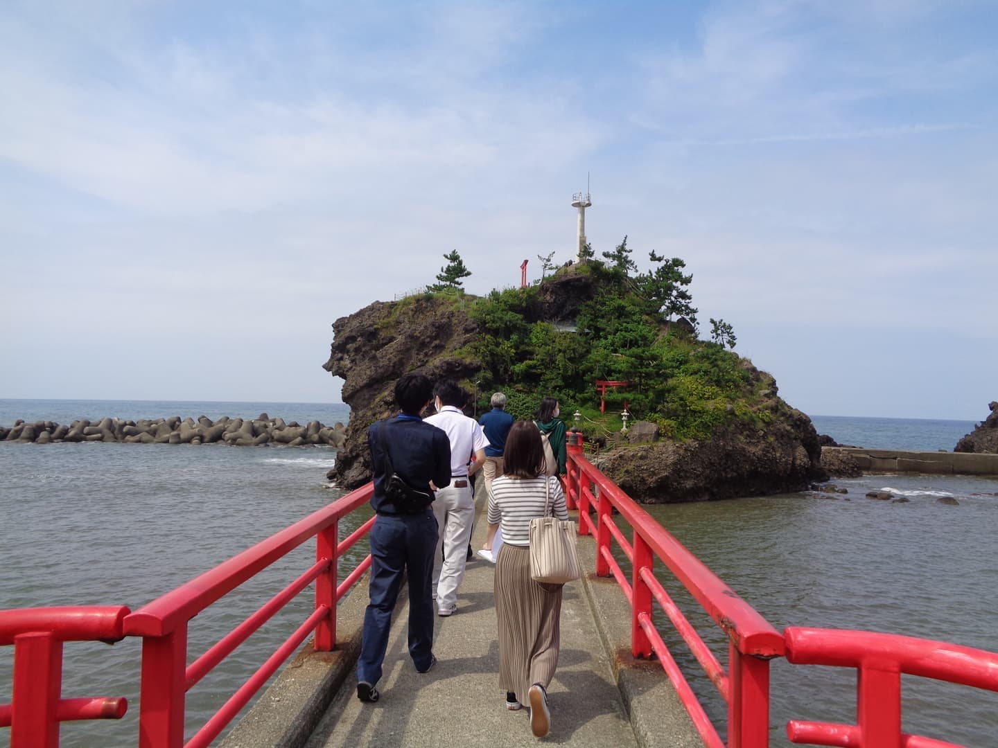 弁天岩